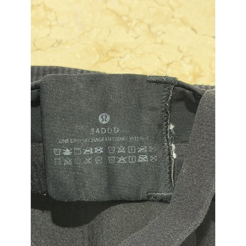 Lululemon Energy High Support Black Wireless Sports Bra 34DDD Crossback